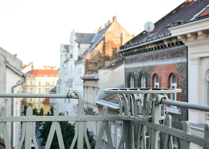 Papnoevelde Royal Inn @Inner City